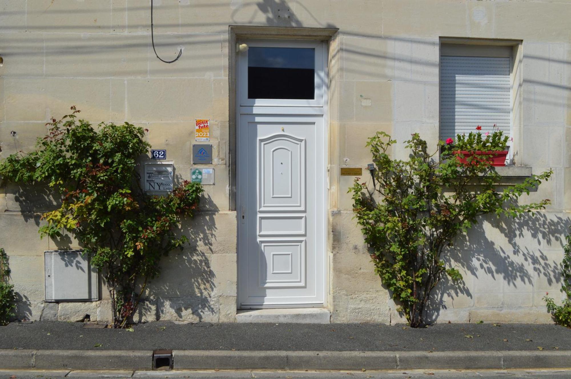 Alain Et Nicole Bed & Breakfast Cognac Exterior photo